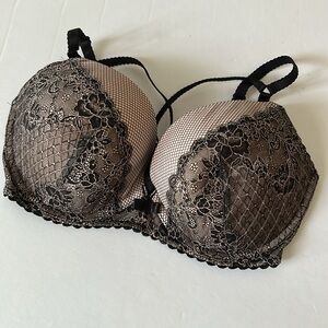 Victoria Secret Push Up Elegant Lace Bra Size 34DD
